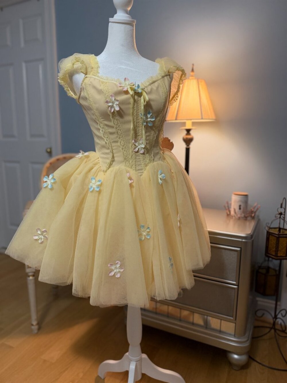 Lacemade Flower Archer Princess Dress, S, Brand New w/Tags - Picture 2 of 8